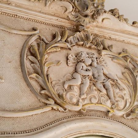 Bien D'Exception En Face Du Palais Des Papes Avignon Exterior foto