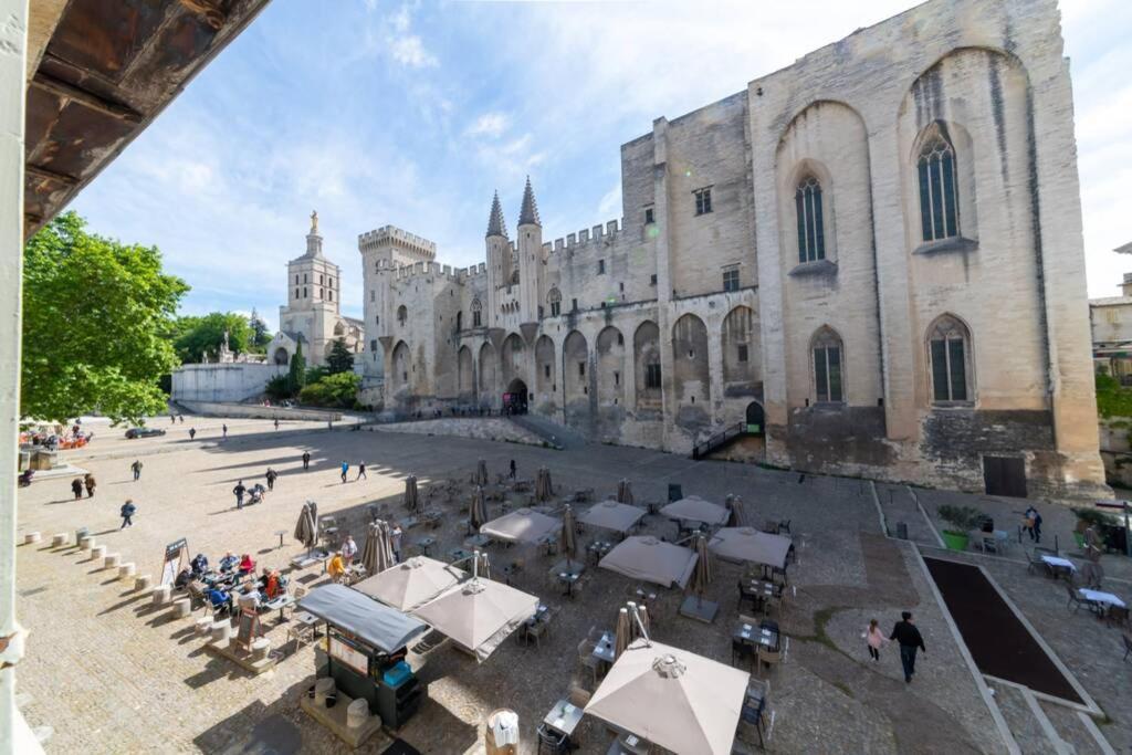Bien D'Exception En Face Du Palais Des Papes Avignon Exterior foto
