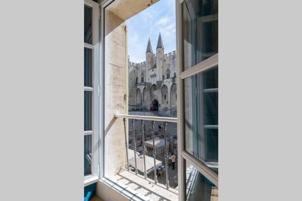 Bien D'Exception En Face Du Palais Des Papes Avignon Exterior foto