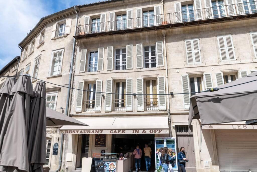 Bien D'Exception En Face Du Palais Des Papes Avignon Exterior foto