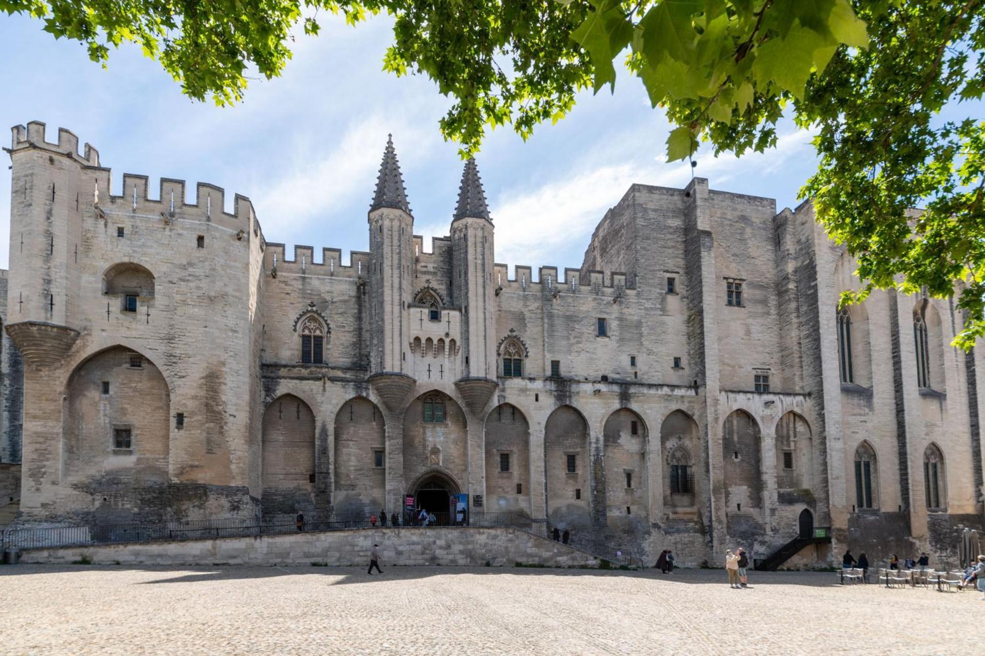 Bien D'Exception En Face Du Palais Des Papes Avignon Exterior foto