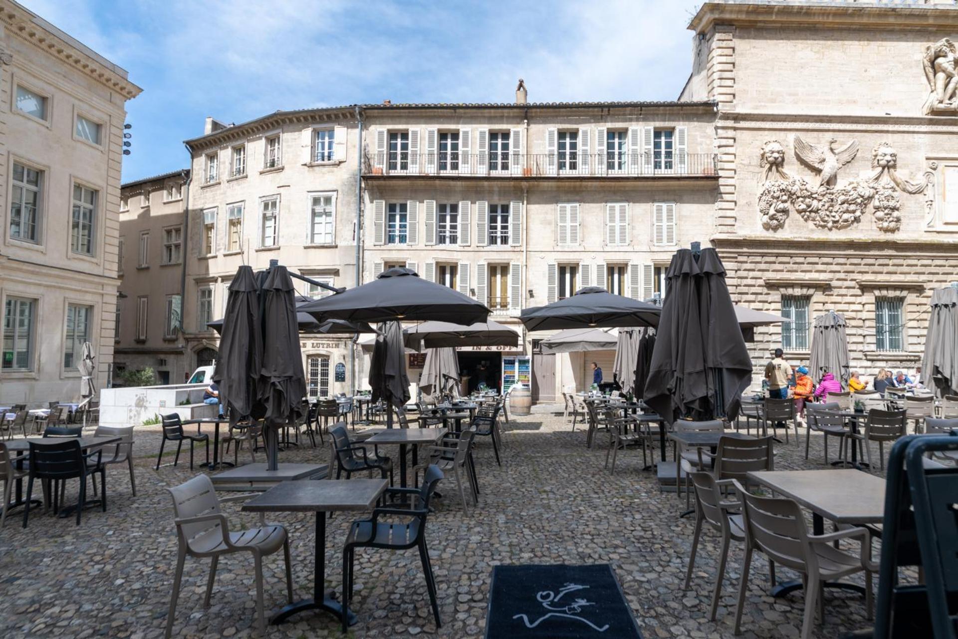 Bien D'Exception En Face Du Palais Des Papes Avignon Exterior foto