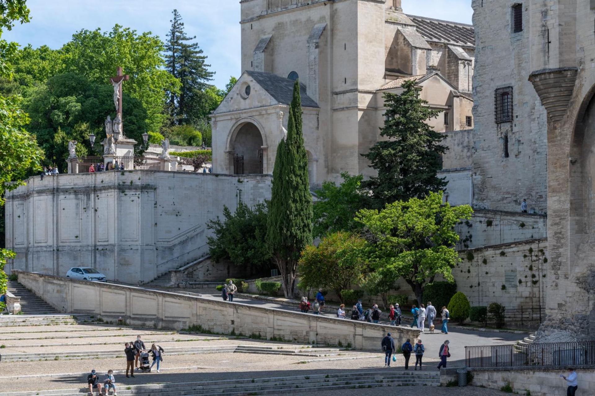 Bien D'Exception En Face Du Palais Des Papes Avignon Exterior foto